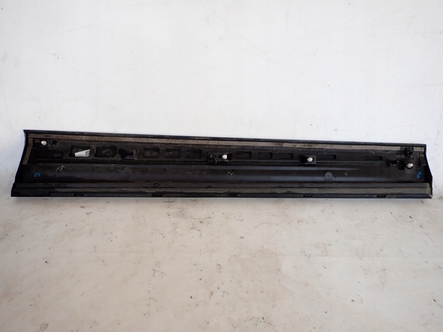 AUDI Q2 81A S-LINE 16- moulding door left front front 81A853959