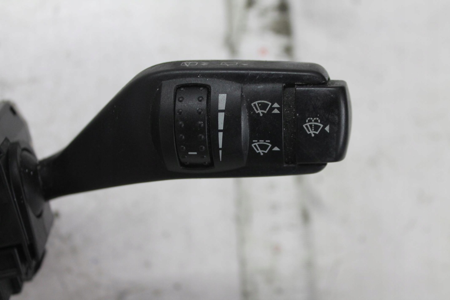 steering wheel levers and controls ring 4M5T14A664AB C-MAX MK1