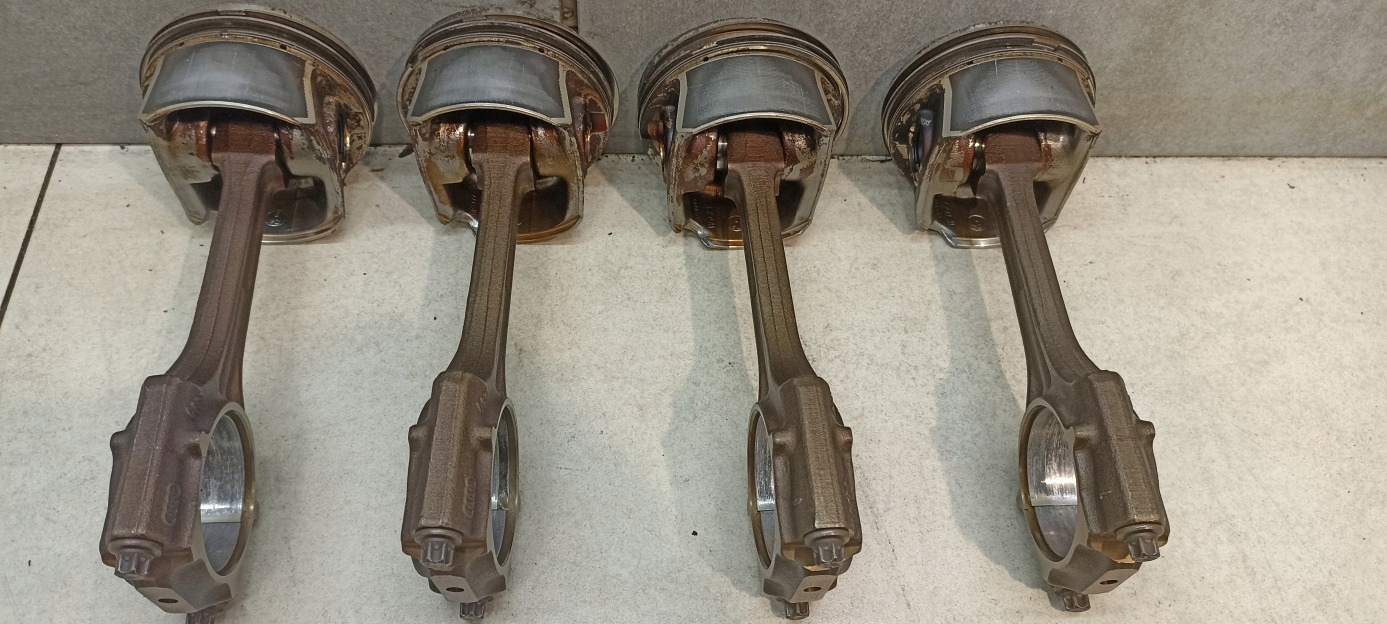 piston connecting rod AUDI A6 C6 2.0 82.460