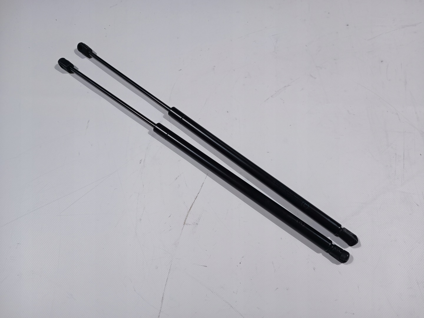 damper silowniki bonnets komplet Ford Flex
