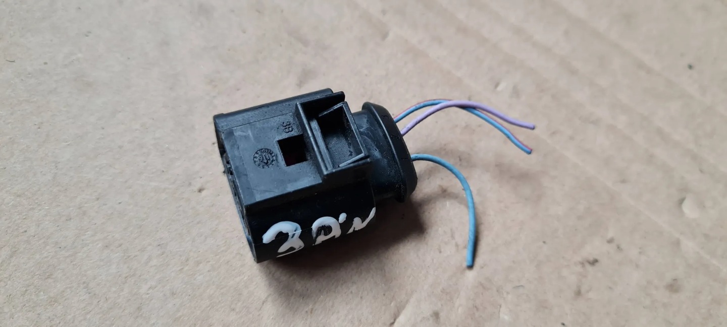 Q7 4M II connecting spoiler KOSTKA 4D0971993 A4 B9 8W A5 Q5 80A