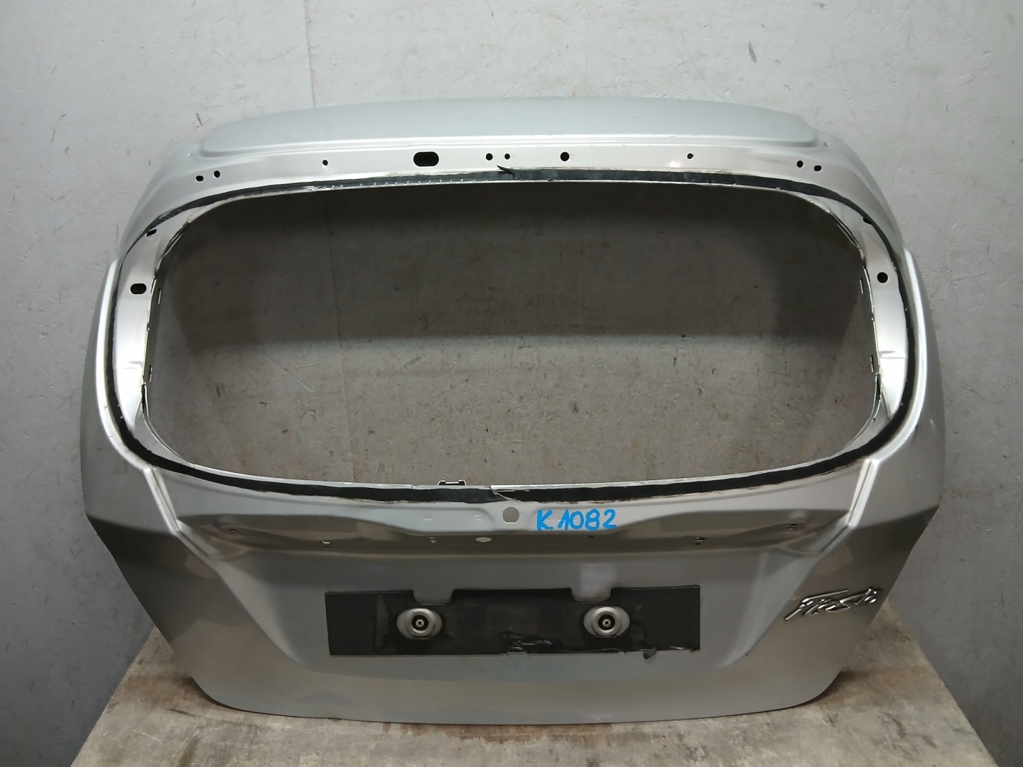 boot door FORD FIESTA MK7 08
