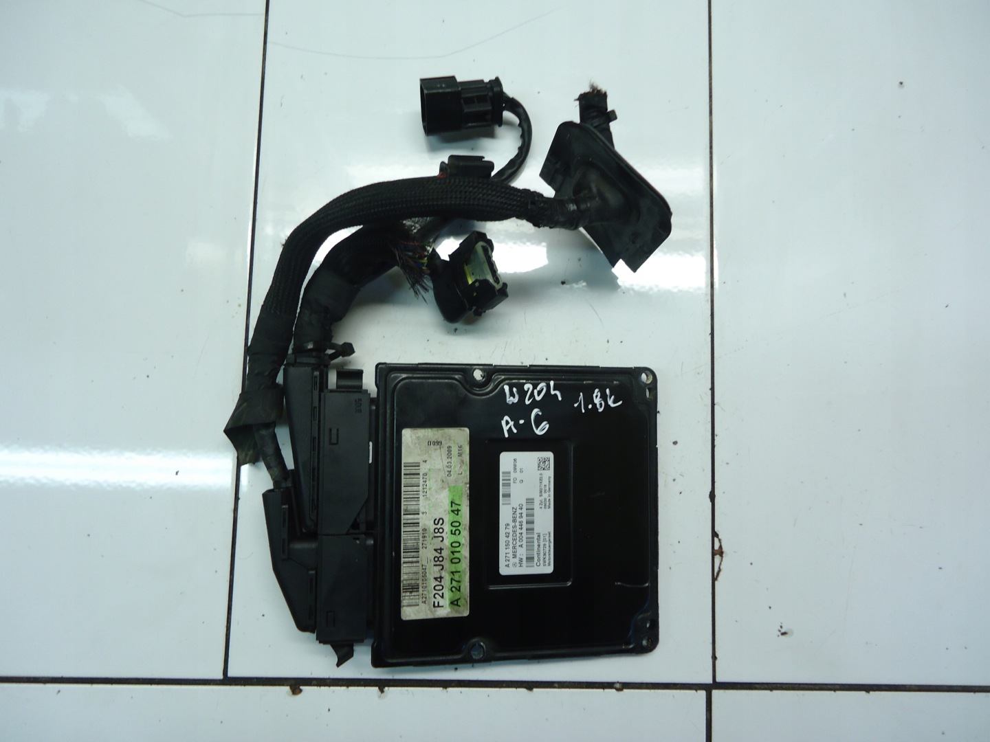 MERCEDES C W204 1.8 K 1.8K Bedienteil Computer A2711504279