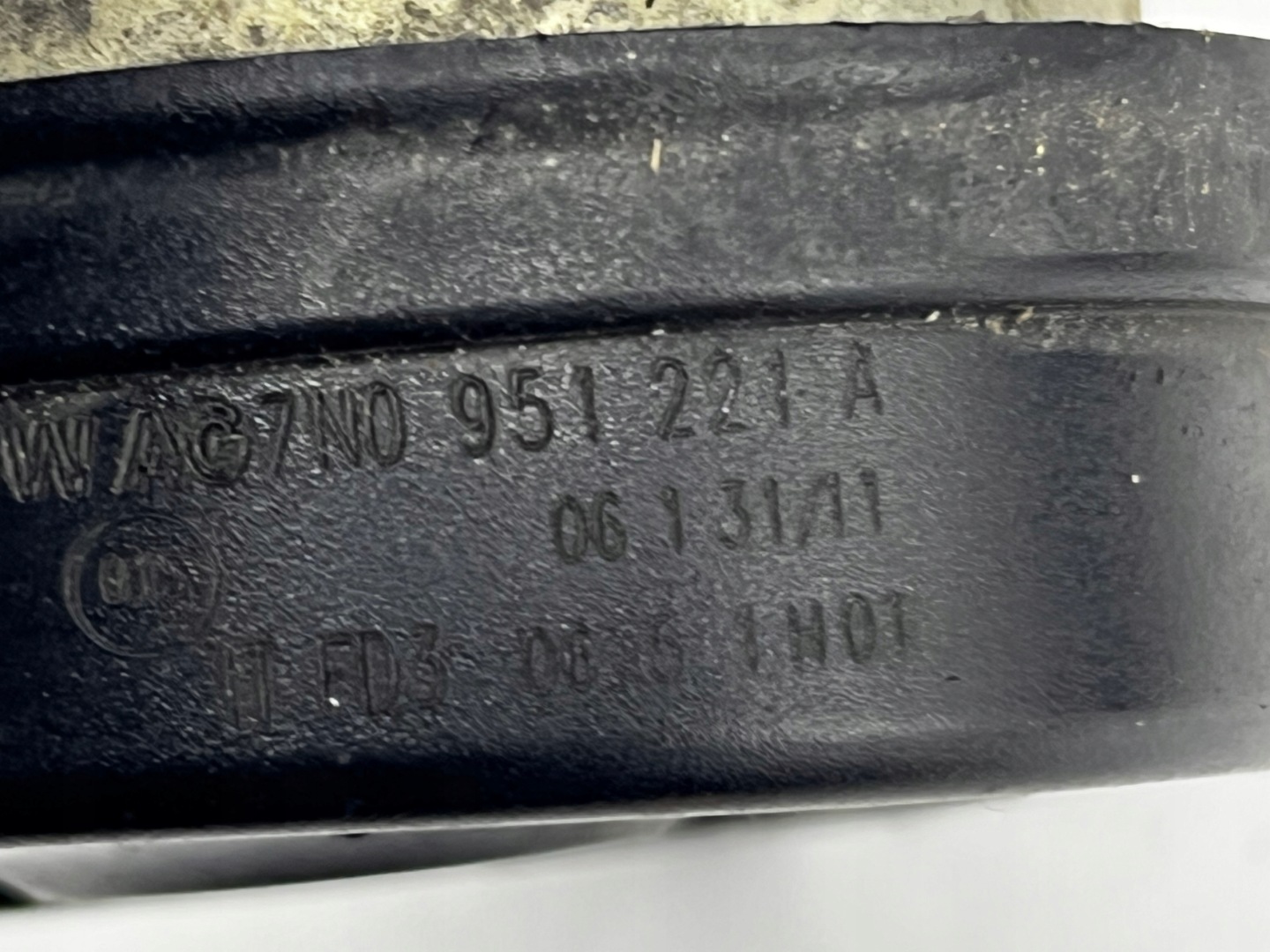 VW PASSAT B7 KLAKSON SYGNAL + Support plaque 7N0951223A 3AA951182A
