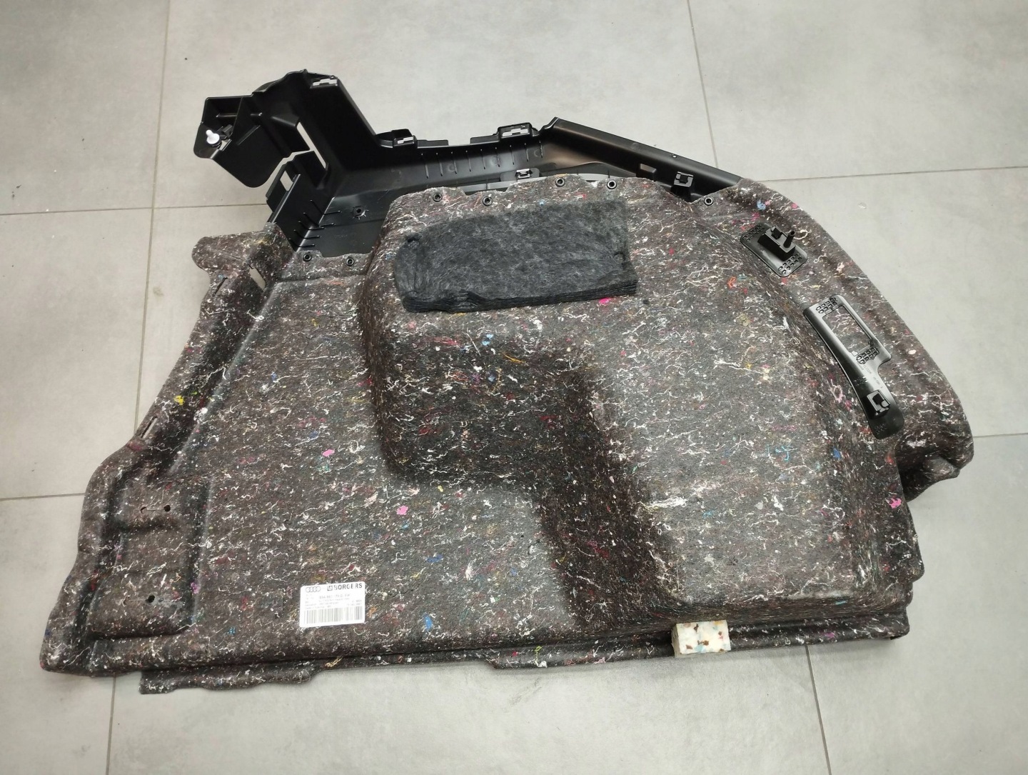 Audi Q4 e-tron boot upholstery left 89A863879D