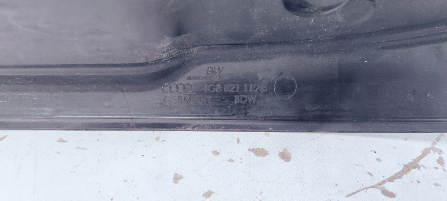 INSONORISATION AILE DROIT AUDI A7 4G8821112A