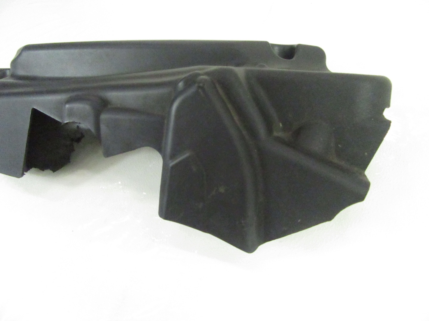 cover upper of the engine BMW e60 e61 e83 X3 2.5 3.0 3.5 M57N2 DIESEL