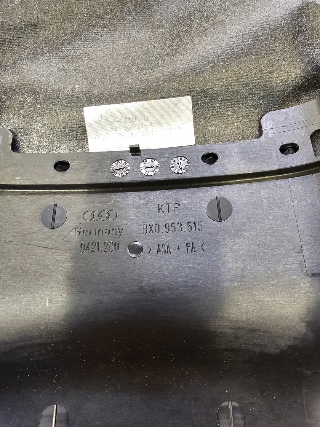 BLENDE ABDECKUNG DER LENKSÄULE DES LENKRADS AUDI A1 8X 8X0953515