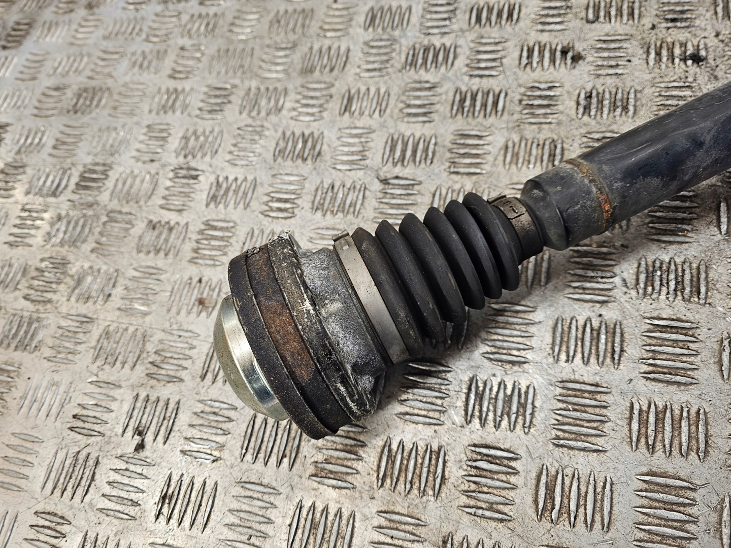 semi-axis right front long 1K0407272EN VW PASSAT B6 2.0 TDI BMP 06R