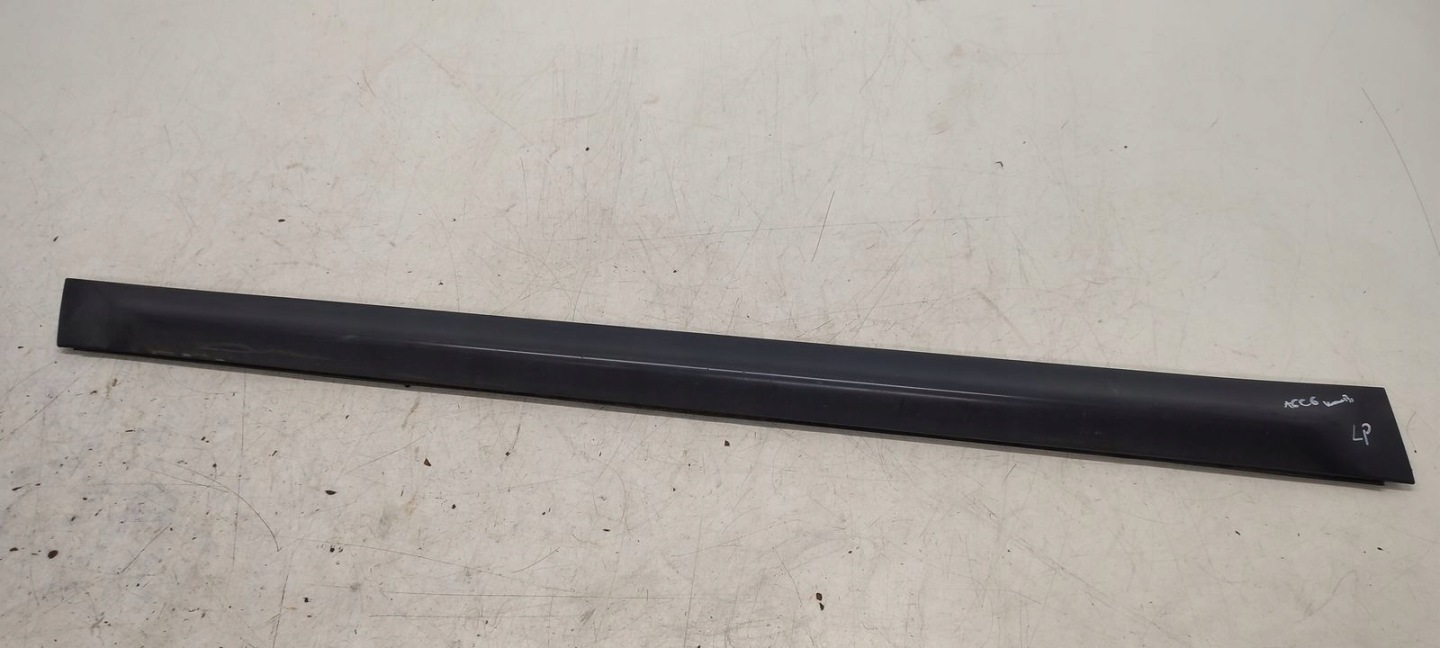 moulding door left front Audi A6 C6 3,0 TDI Allroad