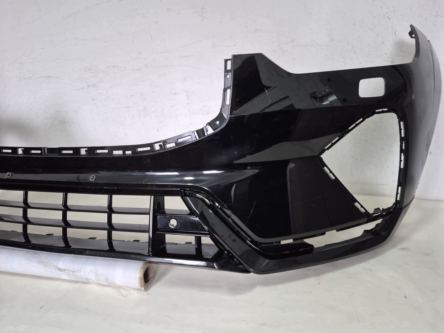VOLVO XC60 II 2 R-design LIFT 21- bumper front front SPR PDC 32234958