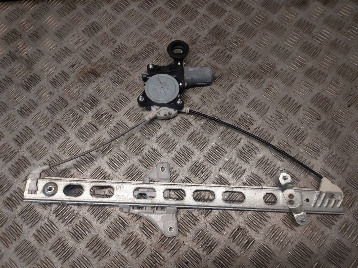window regulator right front electrical SUZUKI SWIFT V MK7 83530-58J01