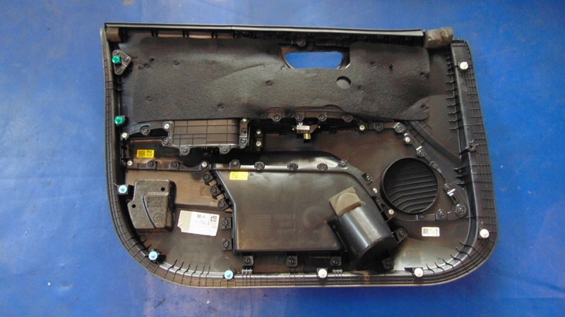 side upholstery right front KIA STONIC 17-24R