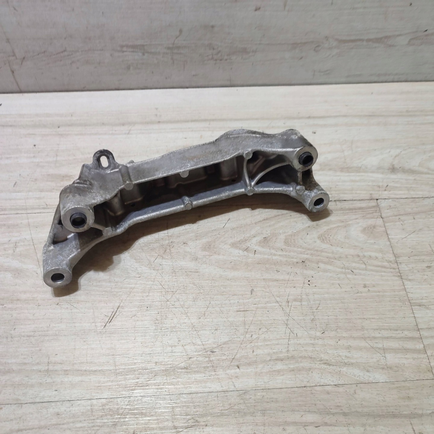 engine mount Opel Corsa F 9813582980
