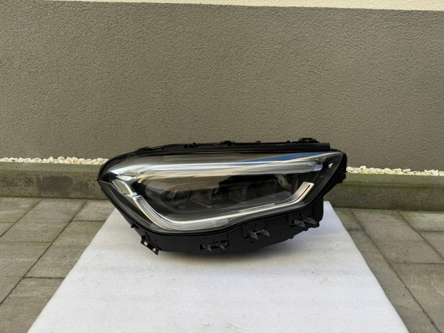 light right Mercedes GLA W247 Full Led Multibeam Led
