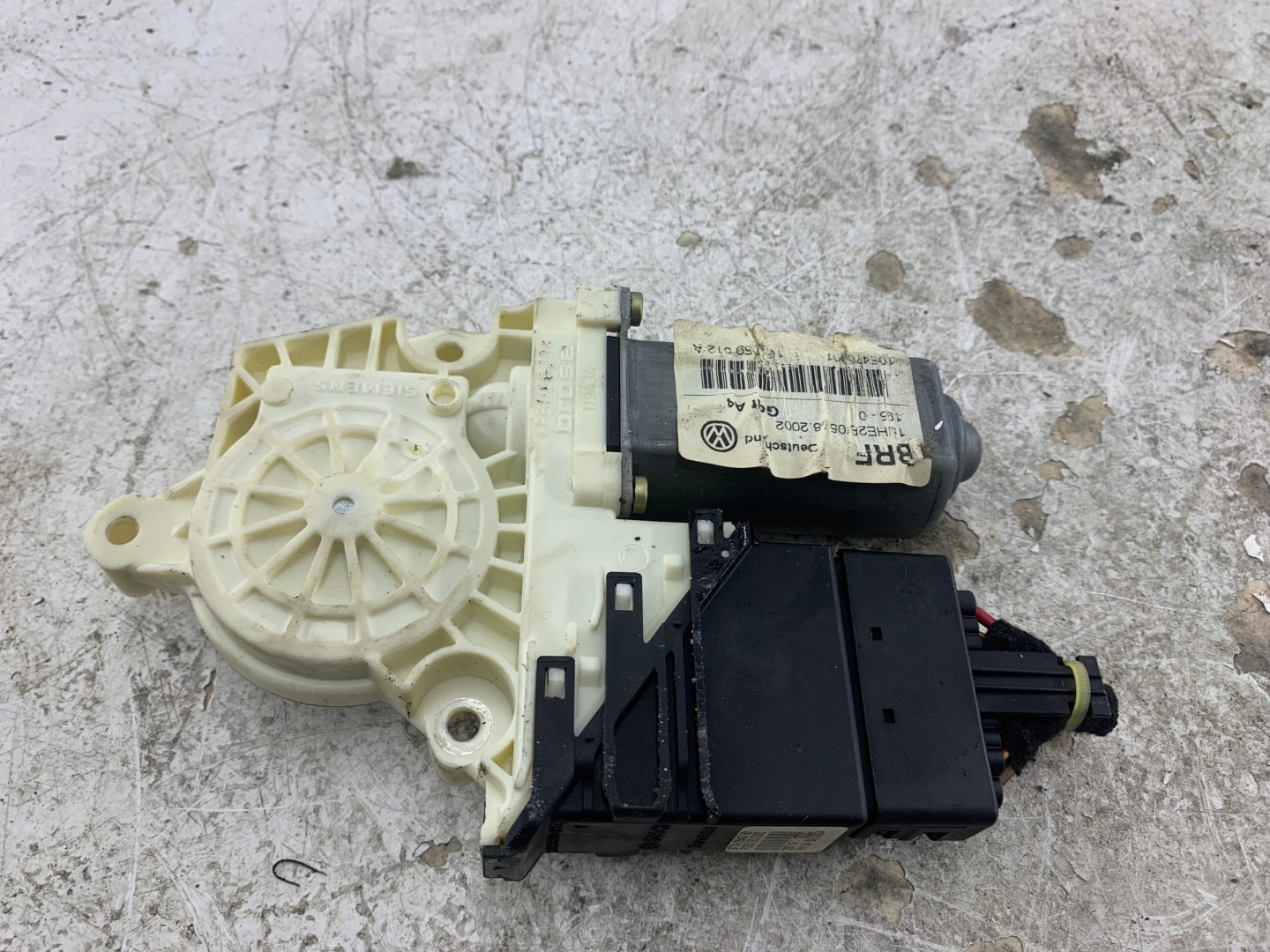 VW GOLF IV LEON and mini motor windows right rear part 1C1959812A
