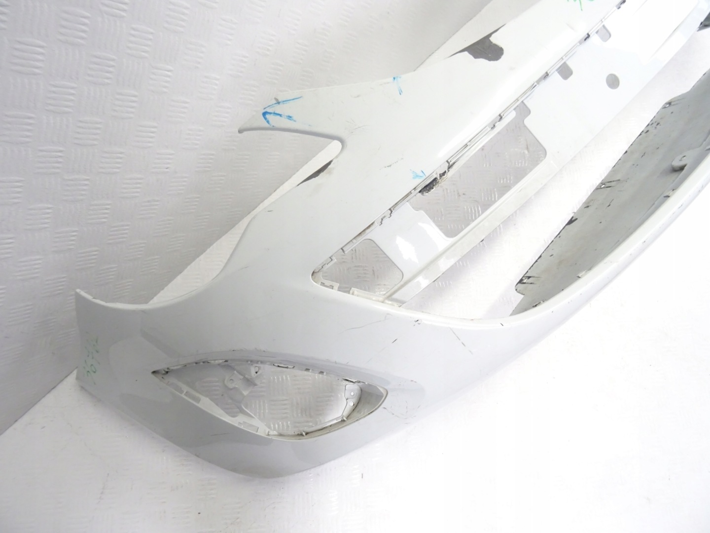 Opel Corsa D LIFT nárazník předek přední