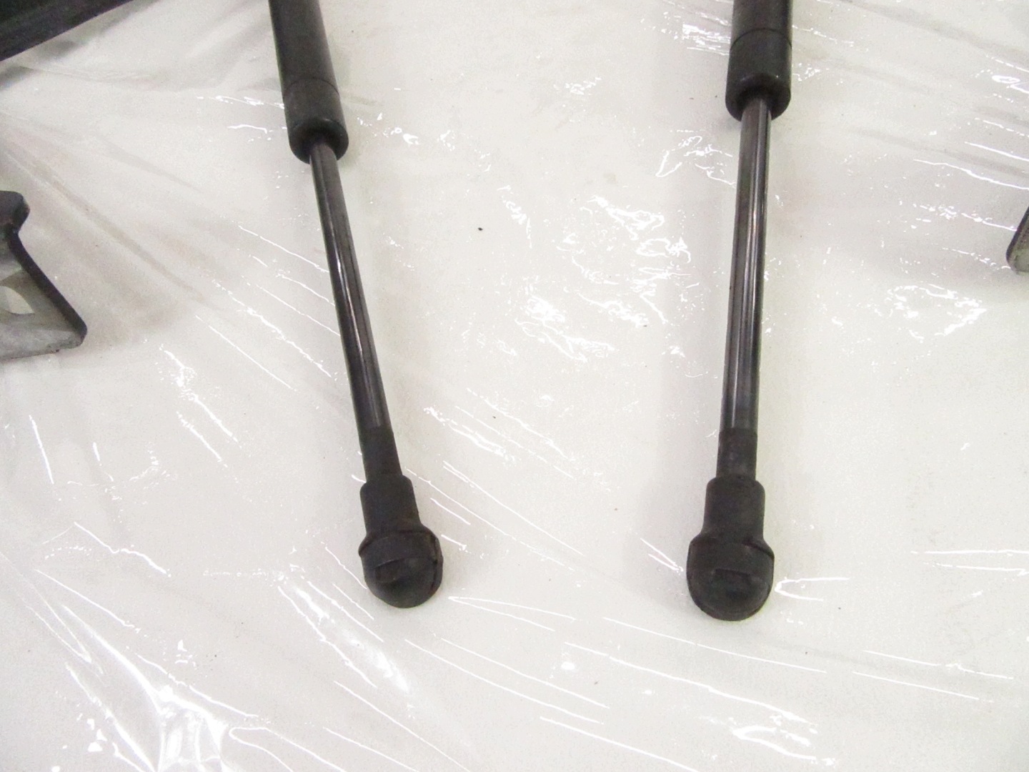 bonnet hinges damper front BMW e60 e61 sedan KOMBI KOMPLET