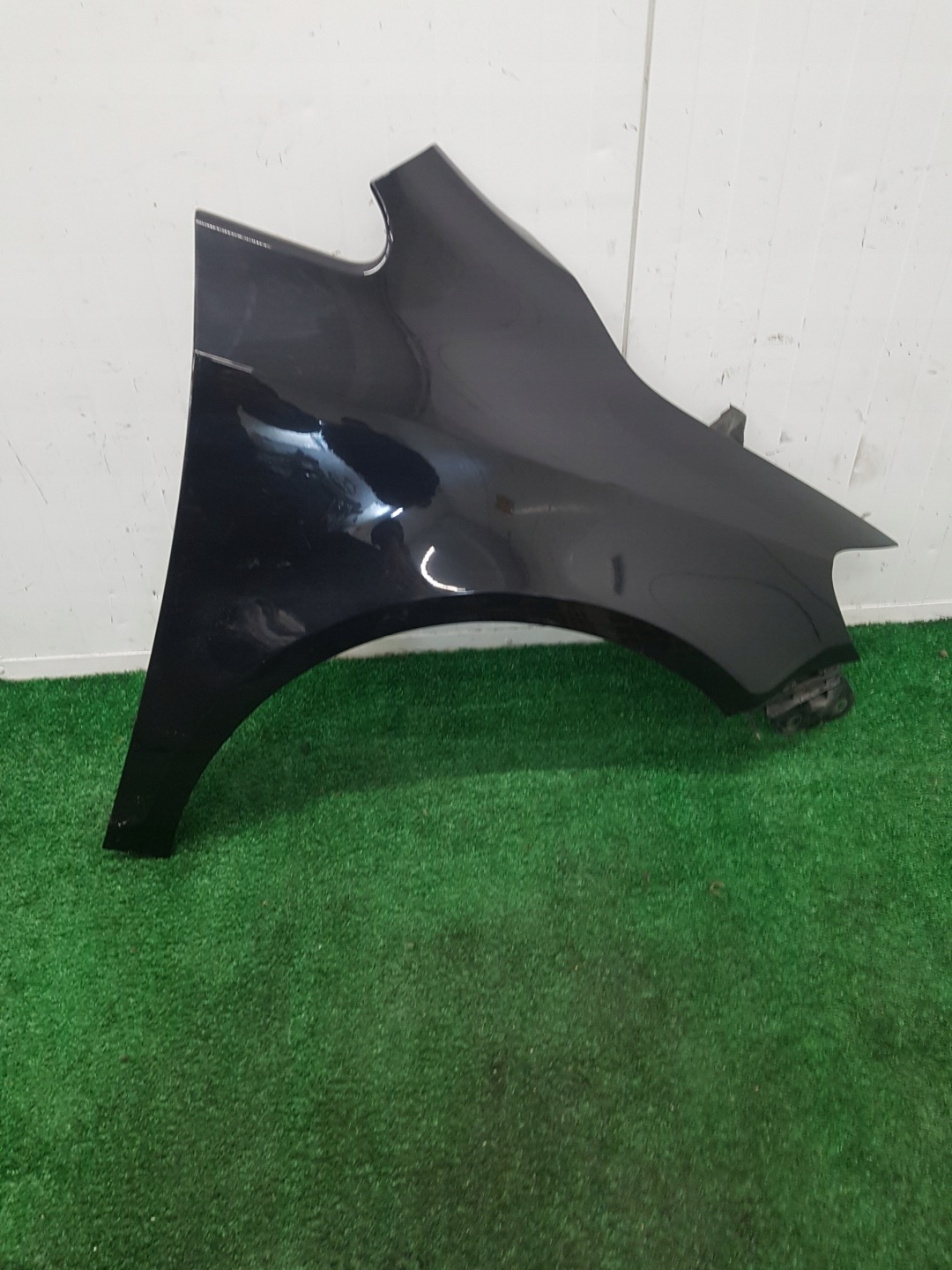 fender right front VOLKSWAGEN GOLF 5 plus 5M0821216