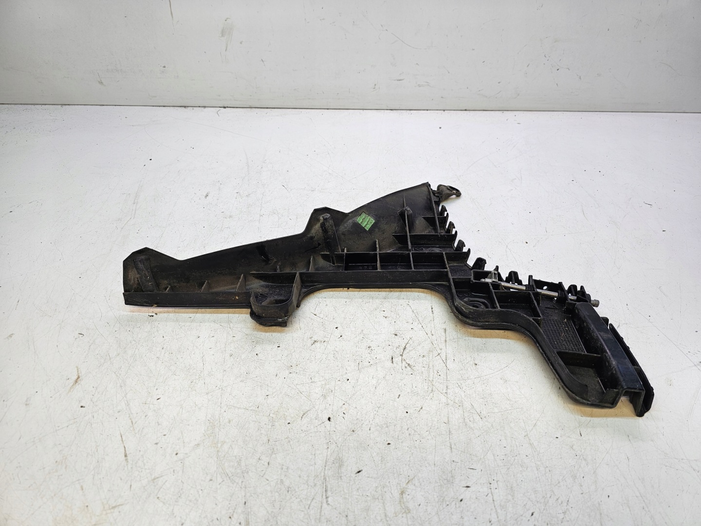 bumper bracket left rear part AUDI A3 8P LIFT 8P3807377B