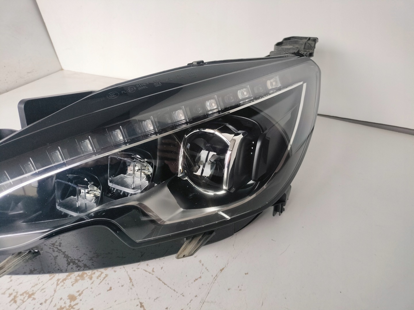 light left REFLEKTOR PEUGEOT 308 13- FULL LED