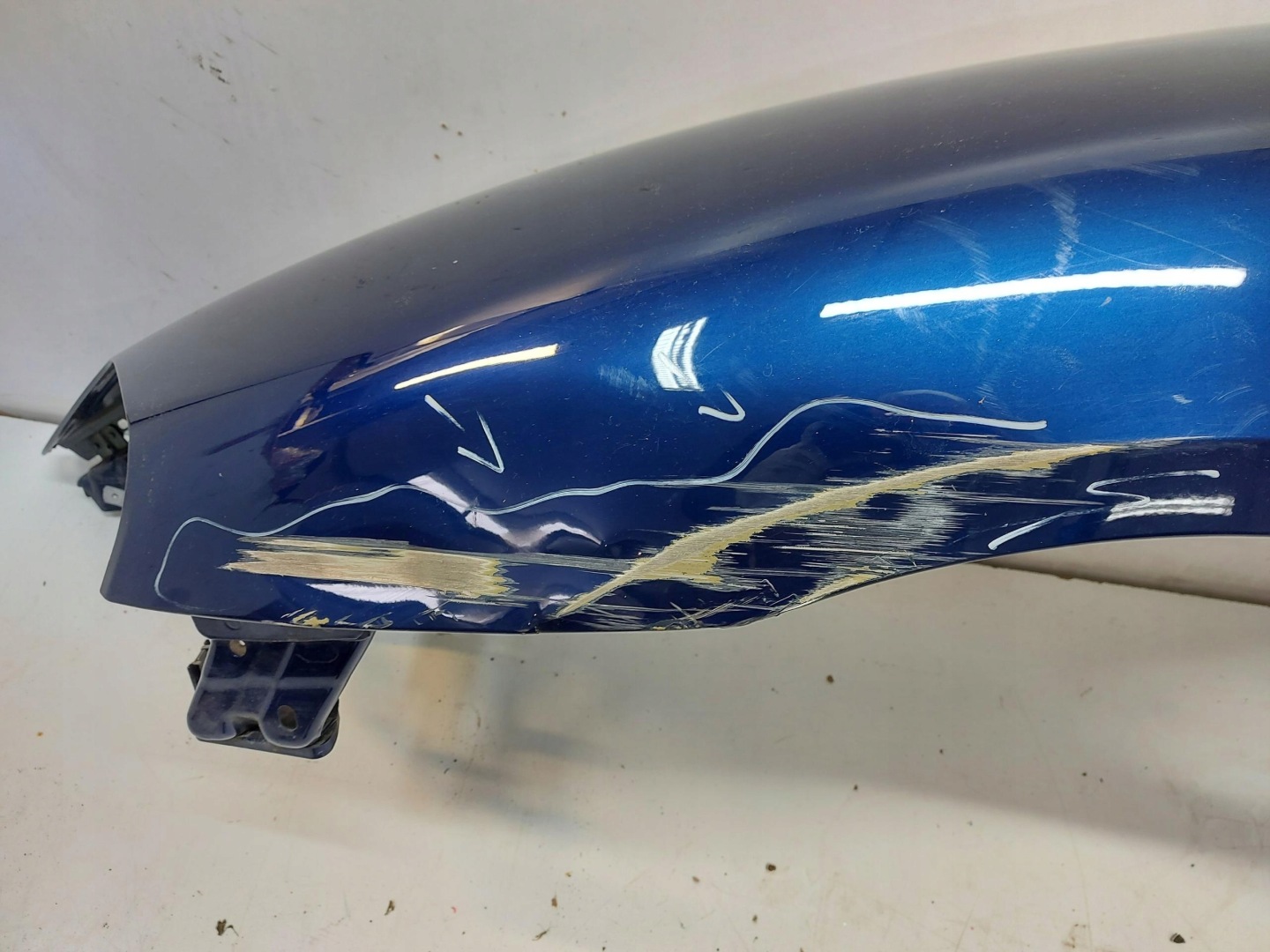 Porsche Taycan GTS 9J1 2023r fender front left M5D