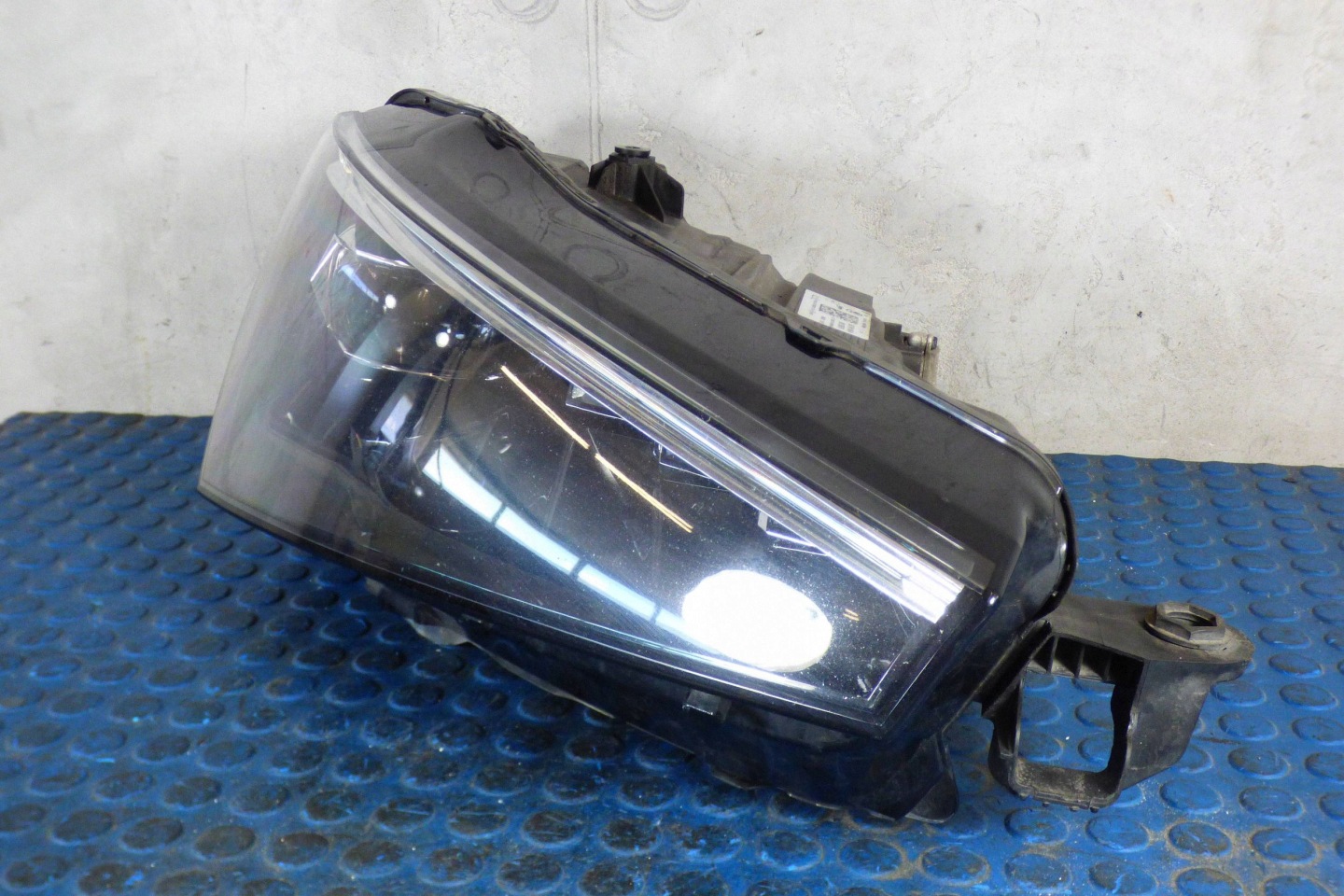 Skoda Scala reflektor light right 5JB841608 657941016A st.BDB original