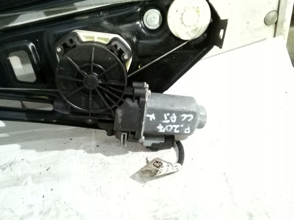 Peugeot 207 CC window regulator right rear part 9680072380