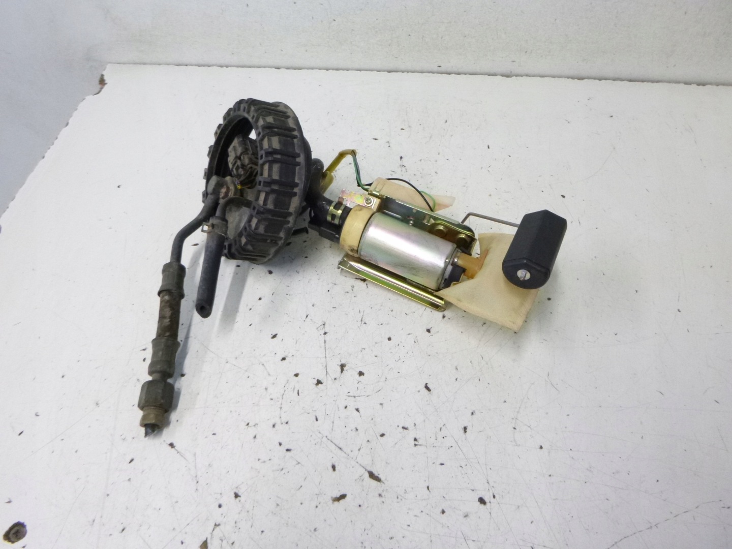 feed pump Hyundai Coupe Tiburon and 2.0 00r.