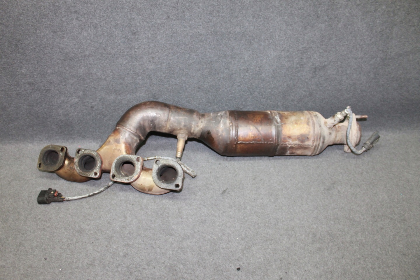 BMW E60 E63 E65 N62 3.5i 4.5i - exhaust manifold left - 7505784