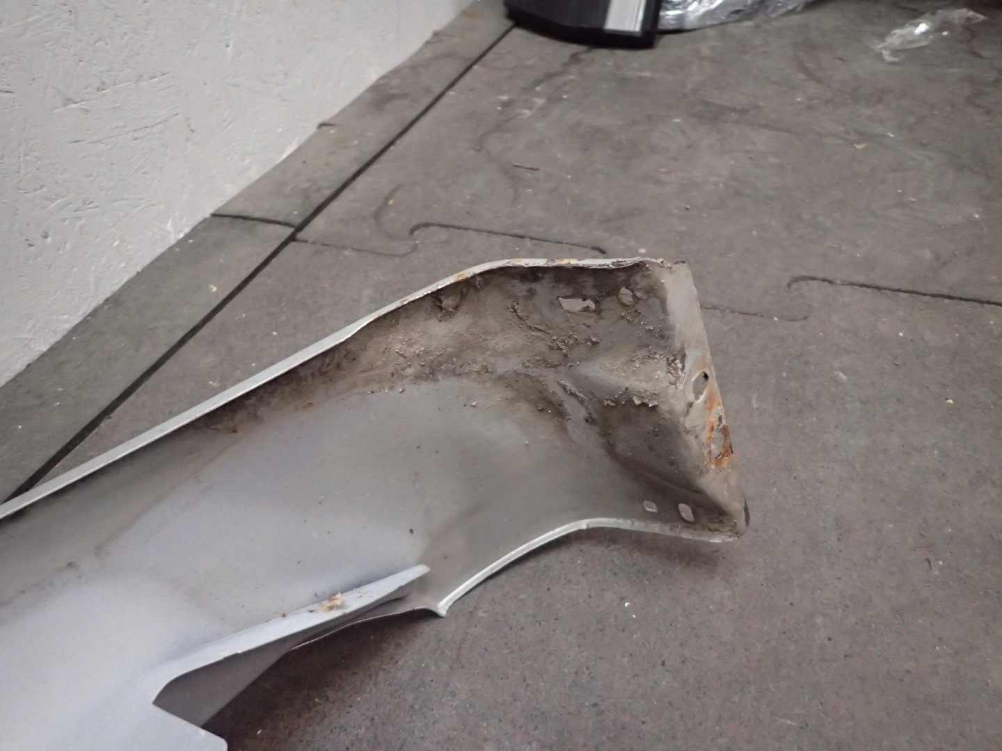 FENDER FRONT LEFT FORD MONDEO MK3