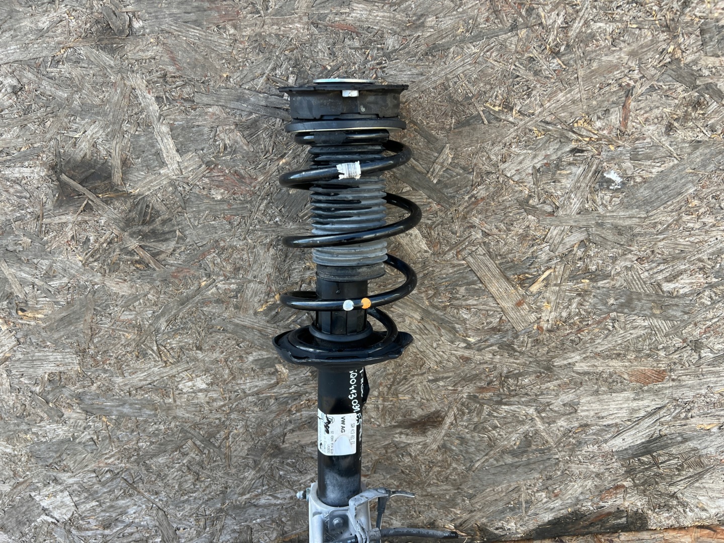 swing shock absorber left front VW GOLF VII 7 OCTAVIA III A3