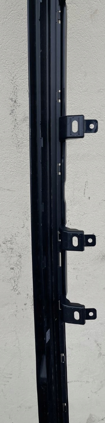 LPA359 BMW 7 G70 2022- moulding threshold left 9880327