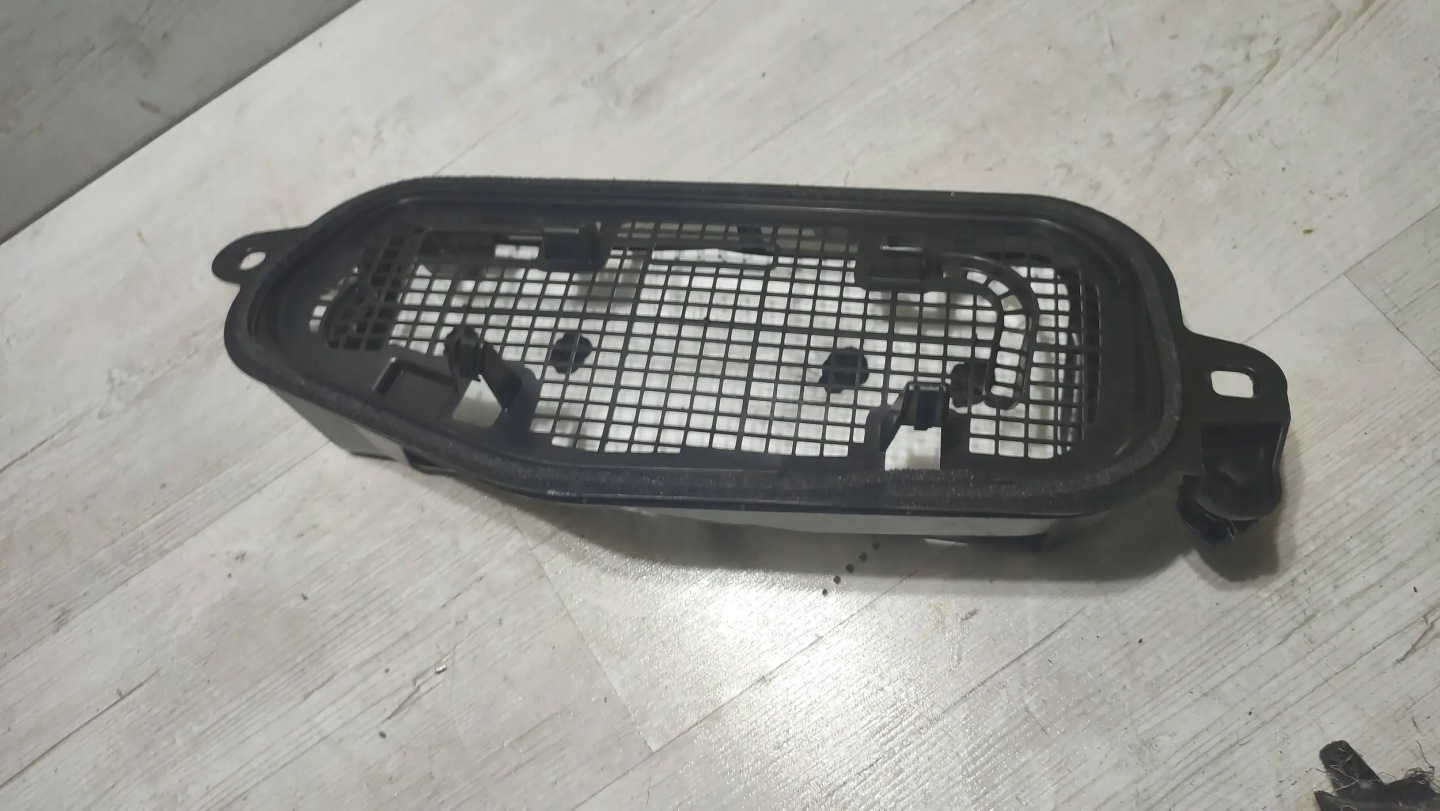 Opel Corsa F 1.2 22r. intake air