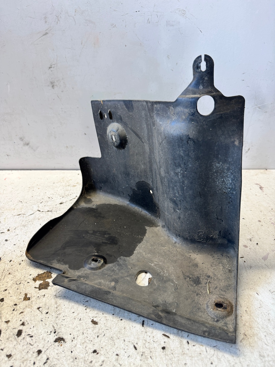 OPEL MERIVA B lower motor cover chassis original 13321706