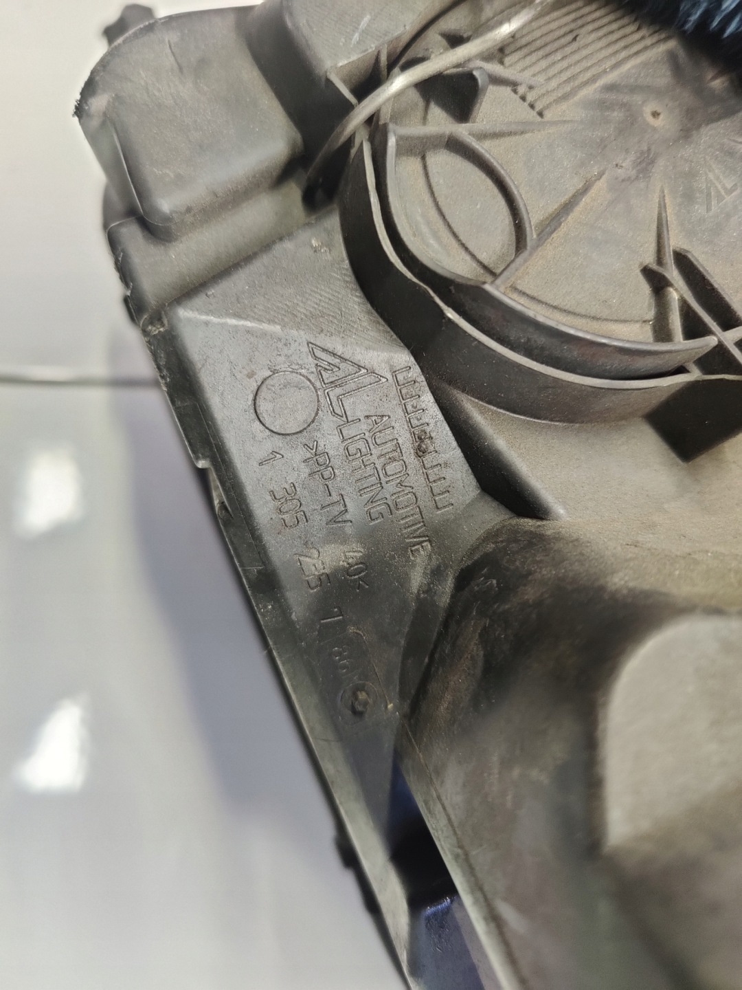 AUDI A3 8P light front front right UK 8P0941004C