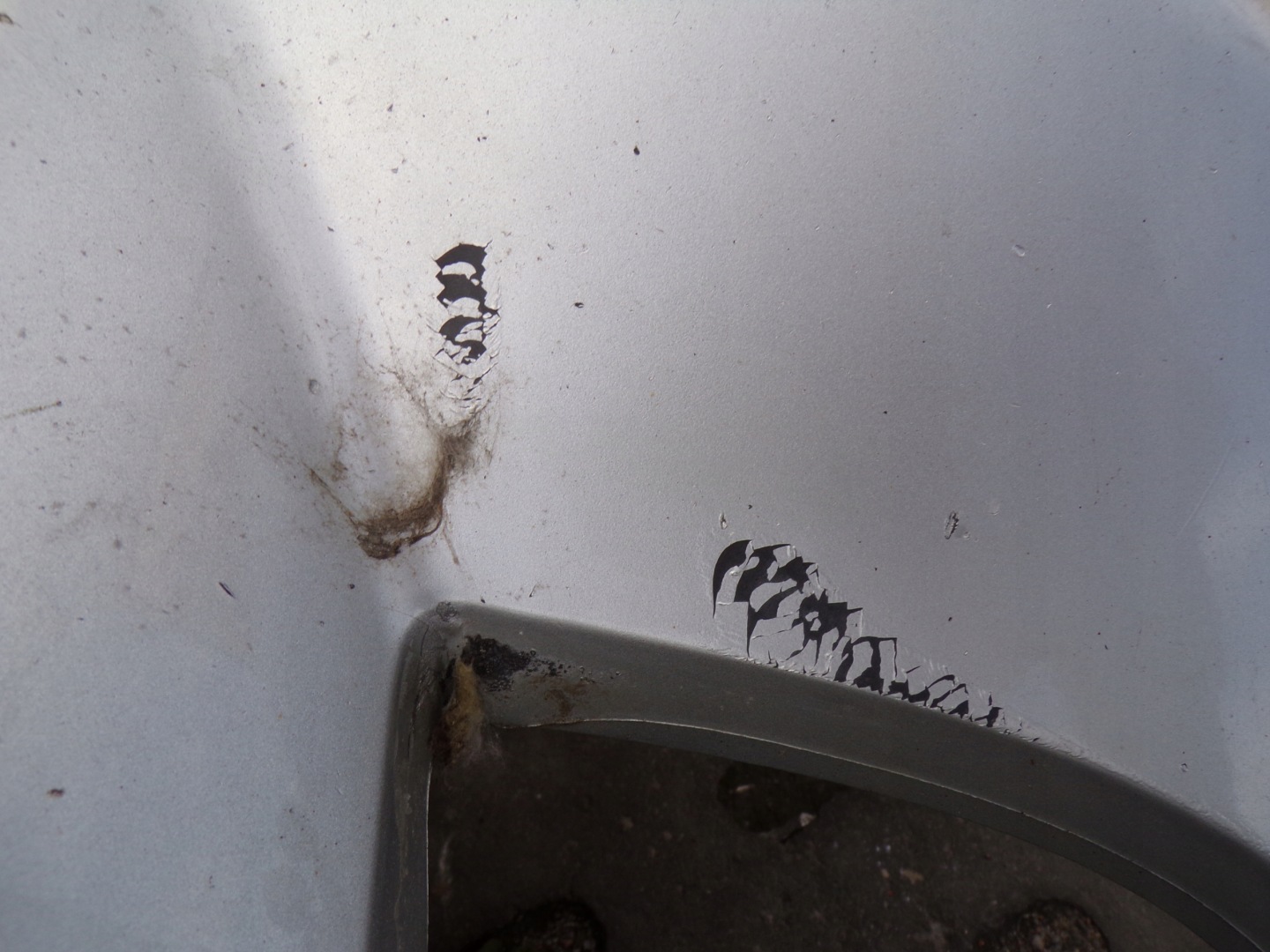 front bumper front VOLVO S40 2 II WERSJA below washers