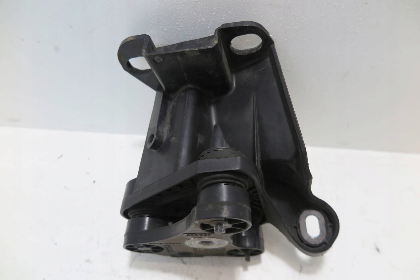 Poignée Support POMPY ABS MERCEDES W212 A2124301710