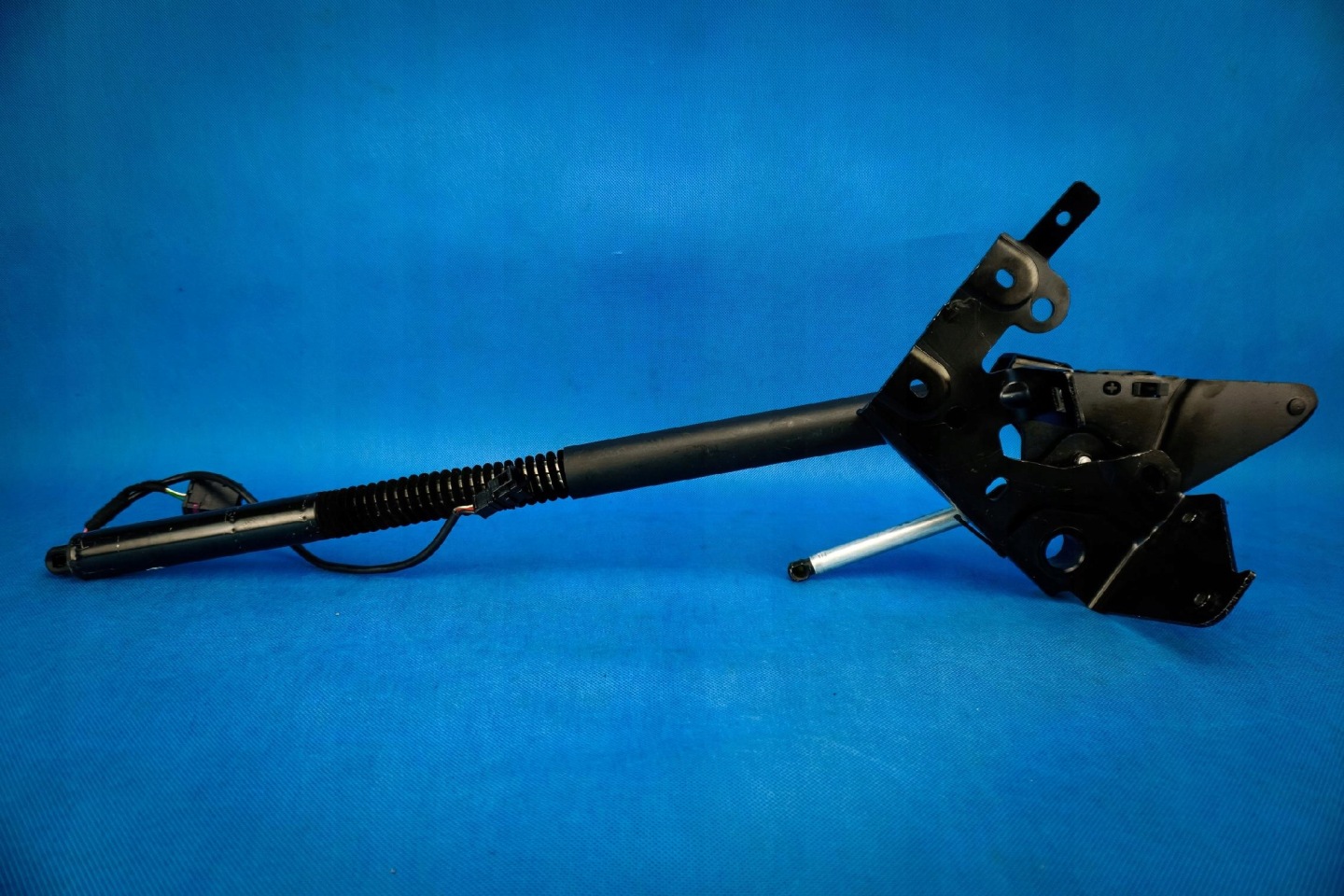 engine electrical of the rear bonnet Audi A7 4G8827851F