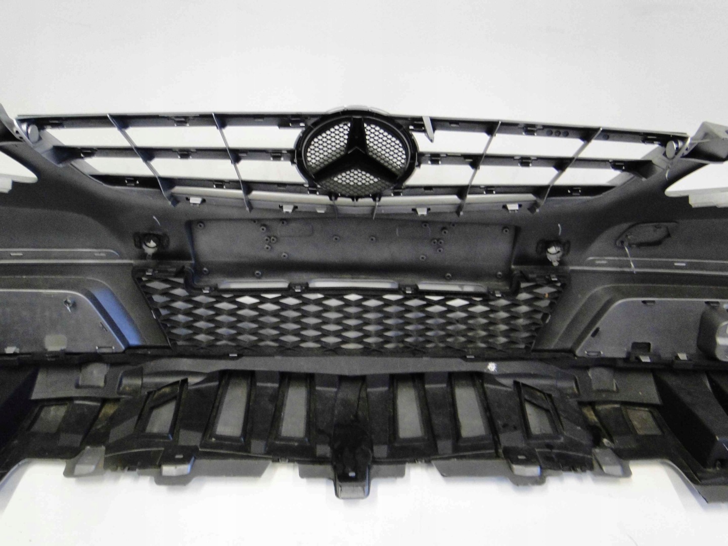 grid of a bumper front MERCEDES A 169 A1698850224