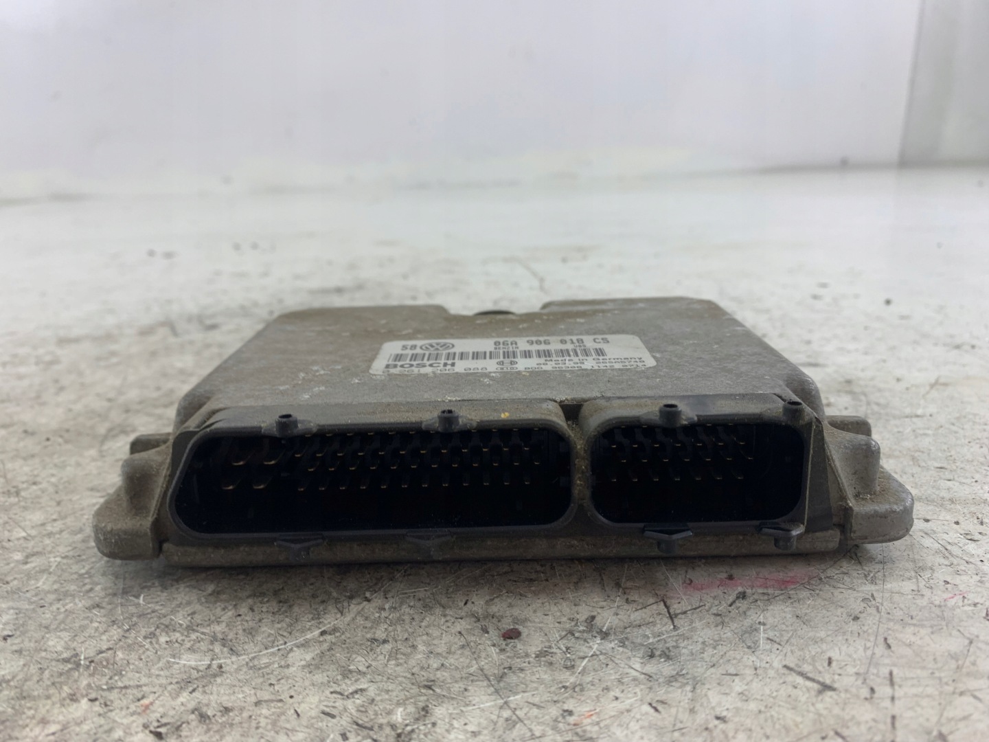 VW GOLF IV 2.0 control unit of the engine 06A906018CS