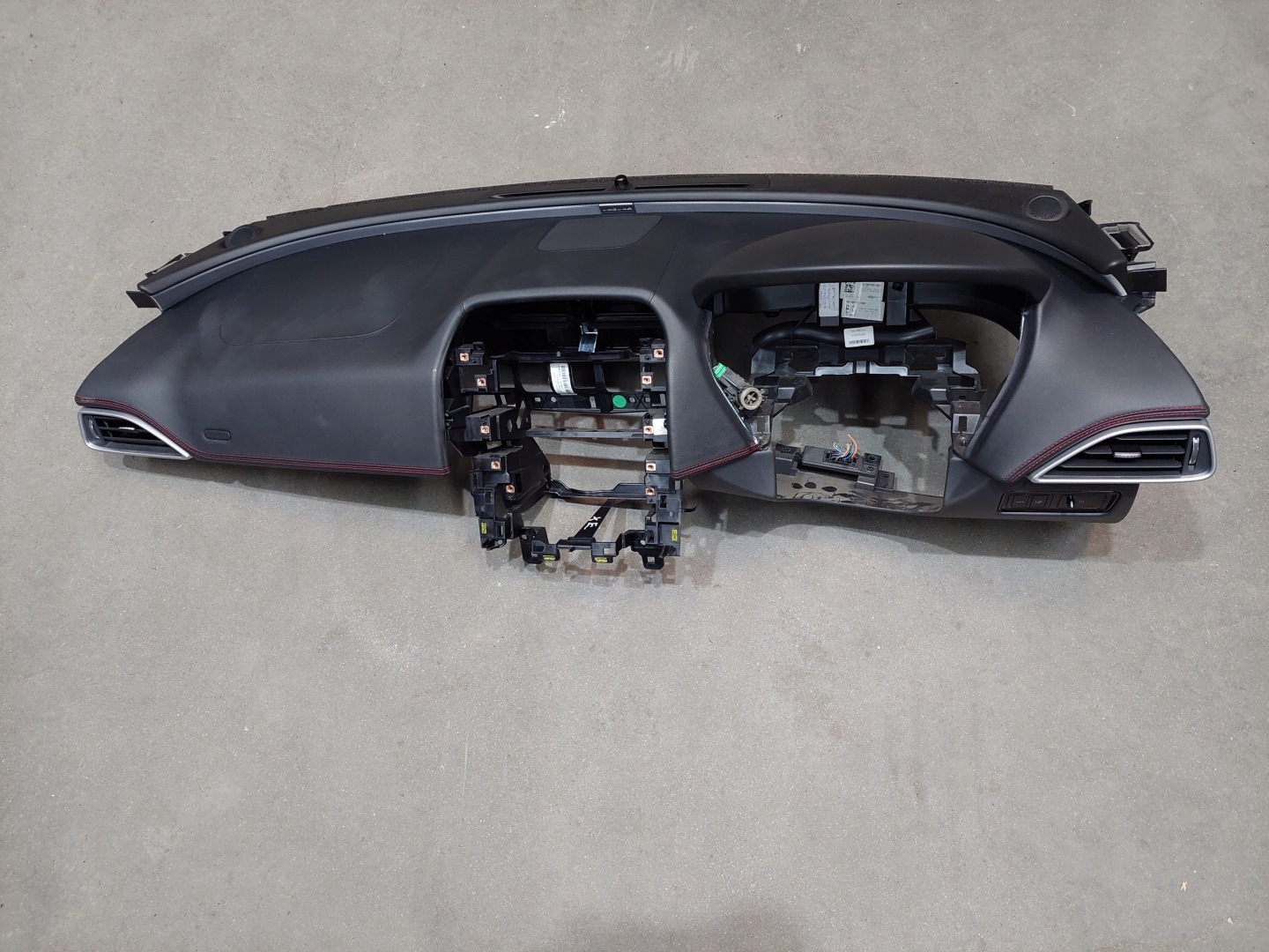 dashboard cockpit console DASHBOARD ANGLIK UK JAGUAR XE X760