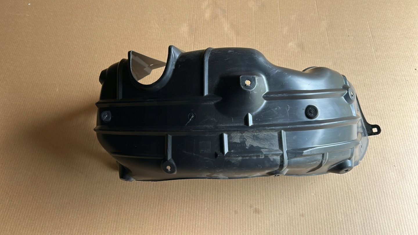 mudguard right right rear part rear. TOYOTA YARIS IV 20