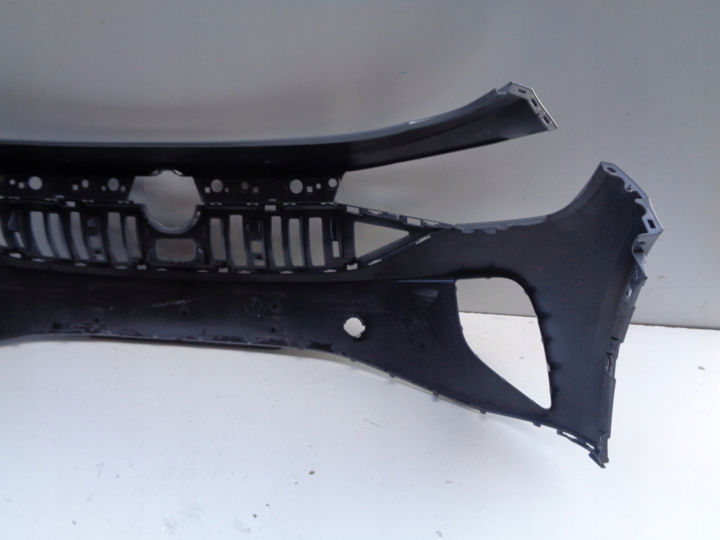 Frontstoßstange VW ID4 11A 21- NR 48865