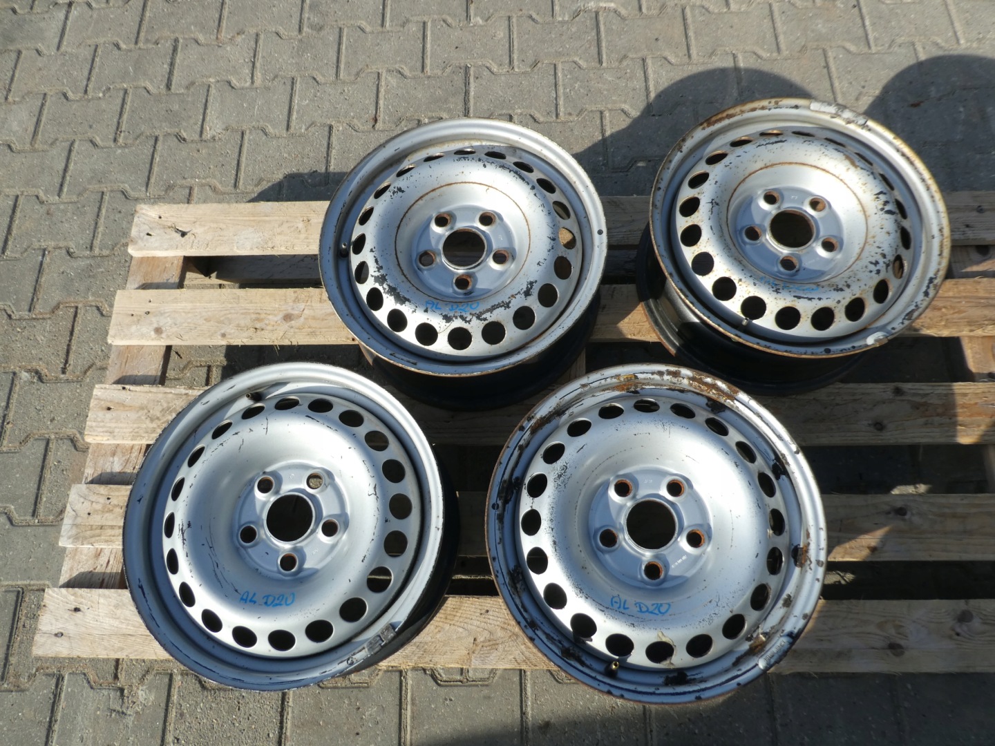 VW T5 CERCHI Ferro 7H0601027D 6.5JX16 ET51