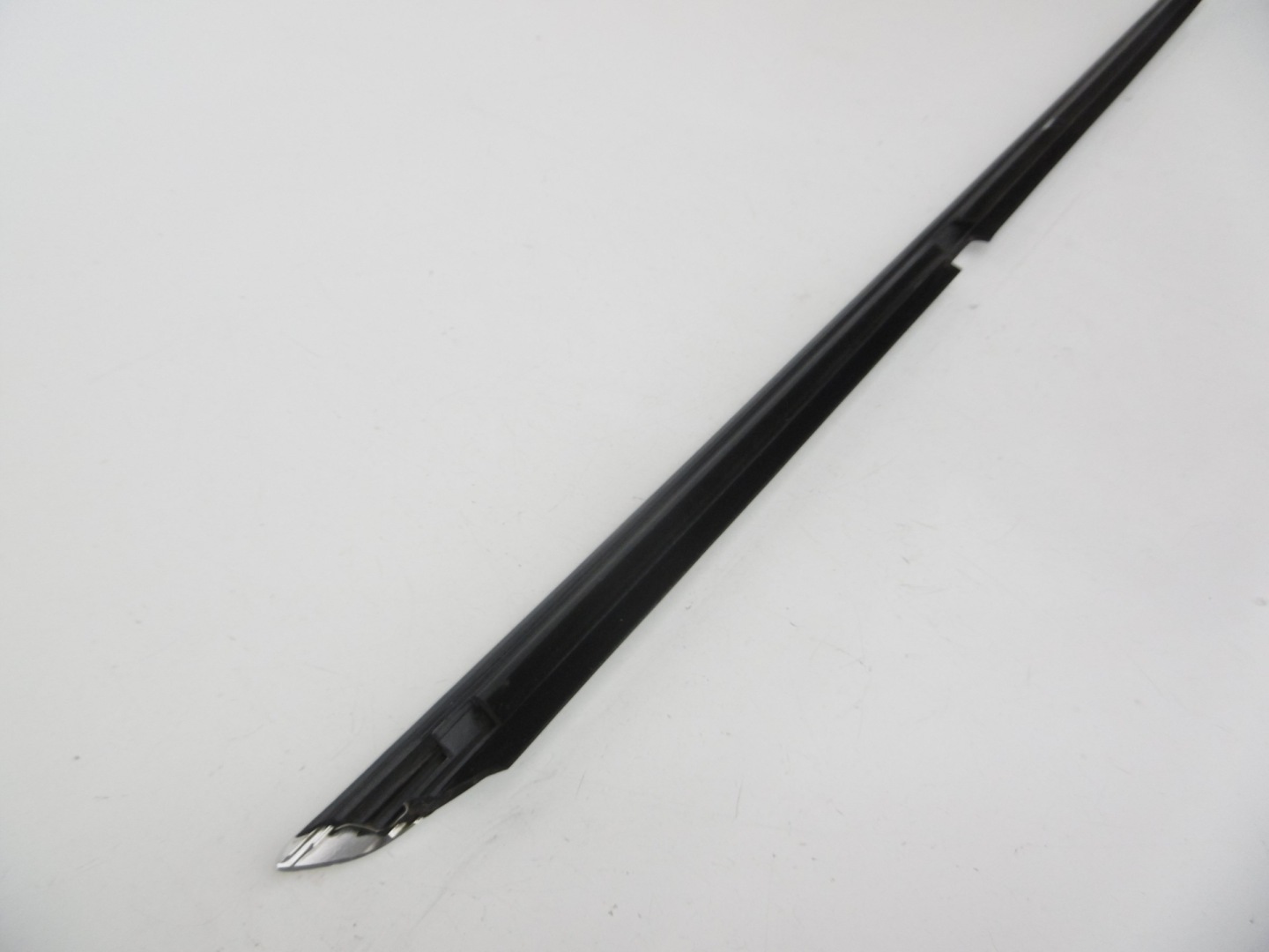 moulding dust door right rear part MERCEDES W166