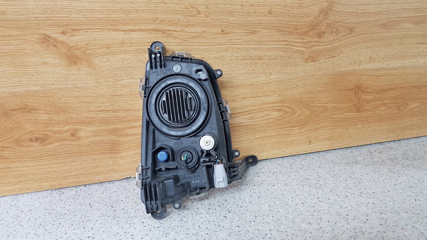 TOYOTA PRIUS IV 4 2016 - LED DRL left D 75
