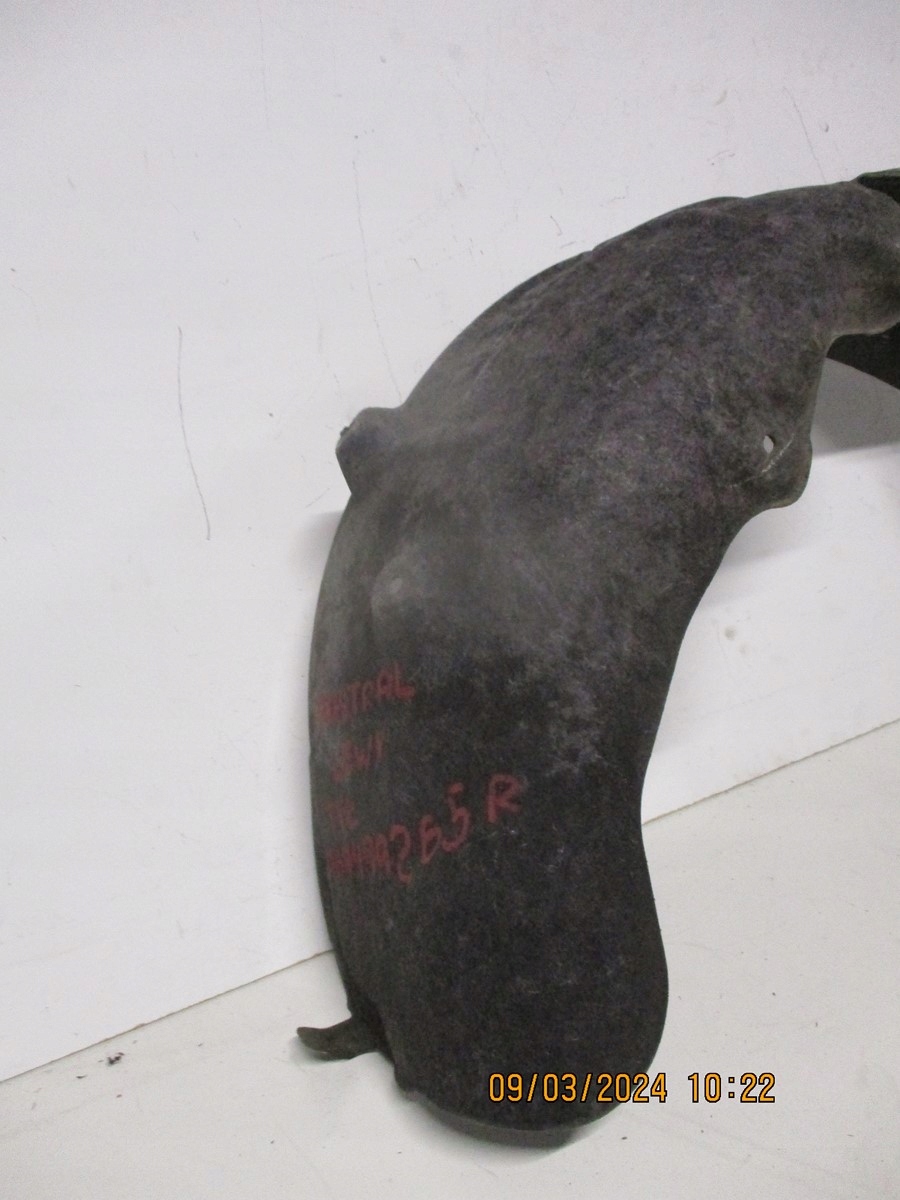 mudguard RENAULT AUSTRAL right rear. 767486359R