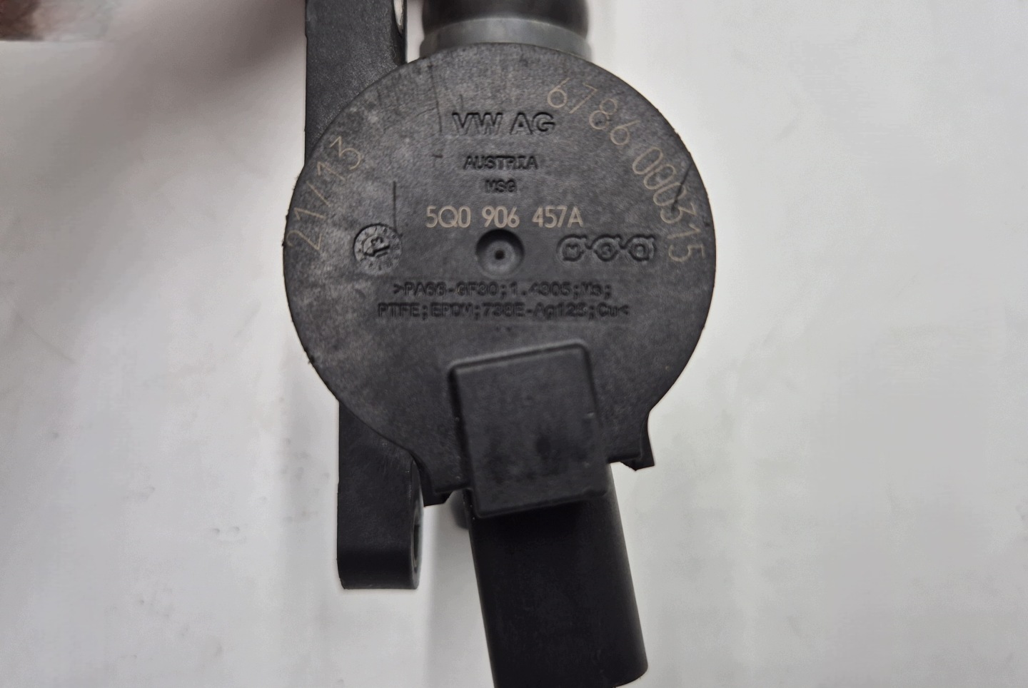 pumpa cirkulacije vode pumpa AUDI 5Q0906457A