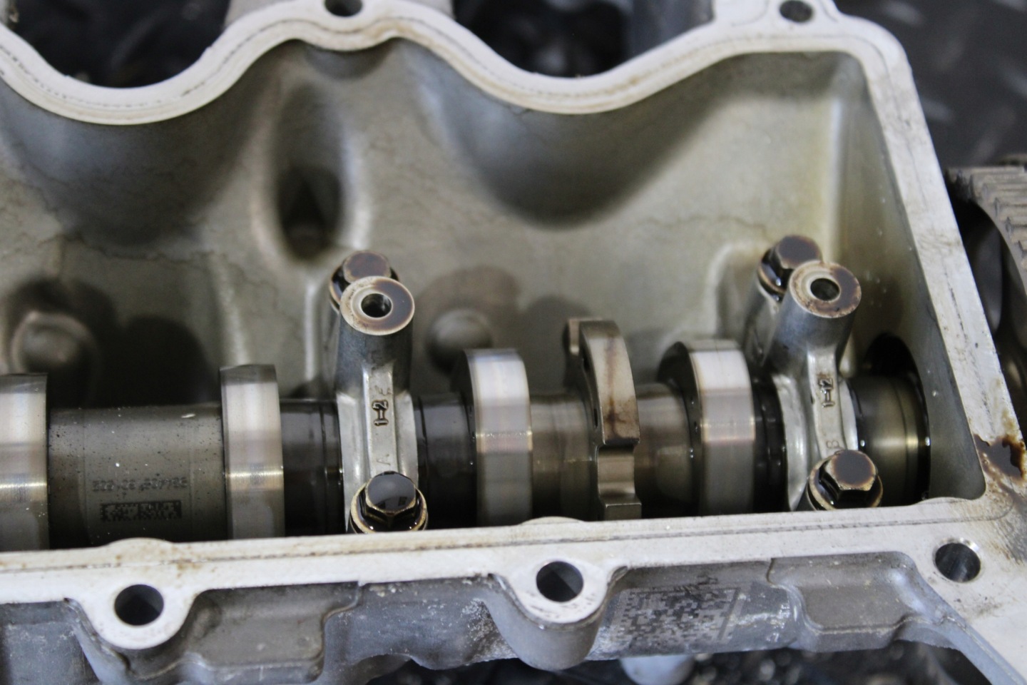 TESTATA Valvole Coperchio FORD FIESTA MK8 RFH6BG-6090-AC